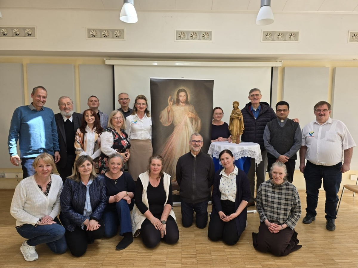 www.monfortanci.com - Misionari Monfortanci - Družba Marijina