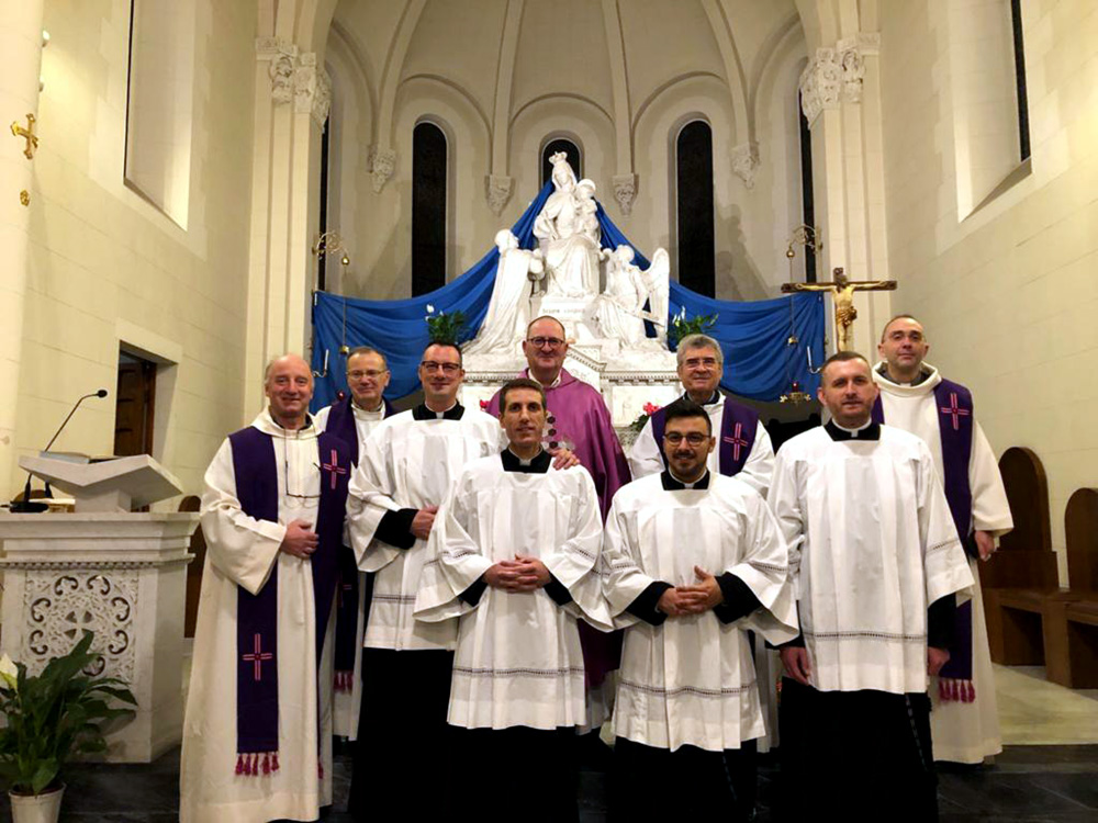 www.monfortanci.com - Misionari Monfortanci - Družba Marijina