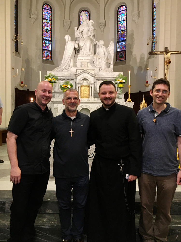 www.monfortanci.com - Misionari Monfortanci - Družba Marijina