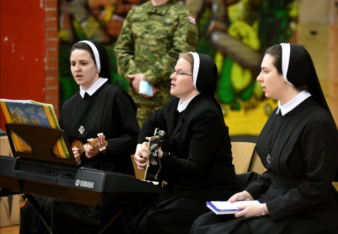 www.monfortanci.com - Misionari Monfortanci - Družba Marijina