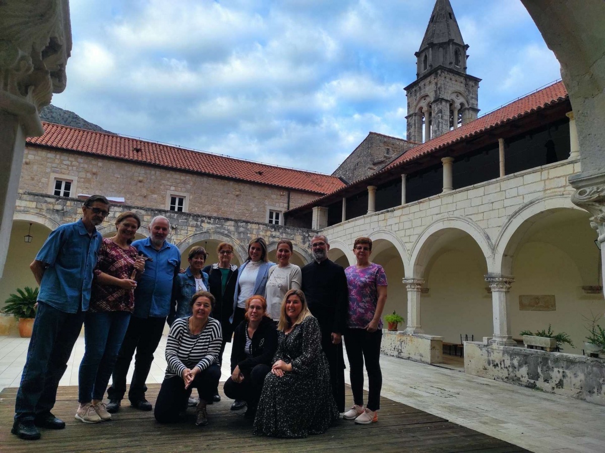 www.monfortanci.com - Misionari Monfortanci - Družba Marijina