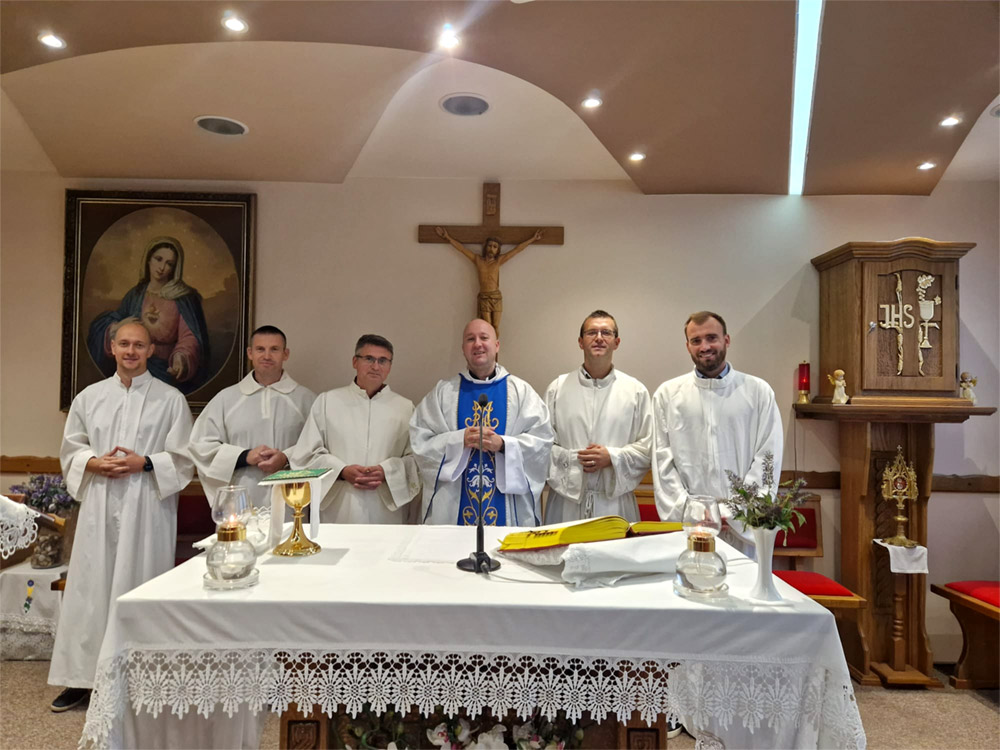 www.monfortanci.com - Misionari Monfortanci - Družba Marijina
