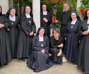 www.monfortanci.com - Misionari Monfortanci - Družba Marijina