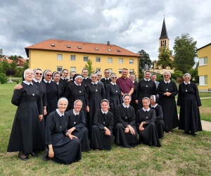 www.monfortanci.com - Misionari Monfortanci - Družba Marijina