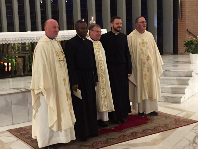 www.monfortanci.com - Misionari Monfortanci - Družba Marijina