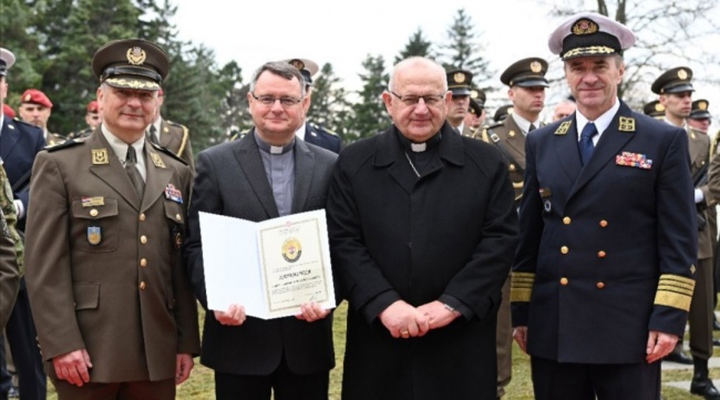 www.monfortanci.com - Misionari Monfortanci - Družba Marijina"
