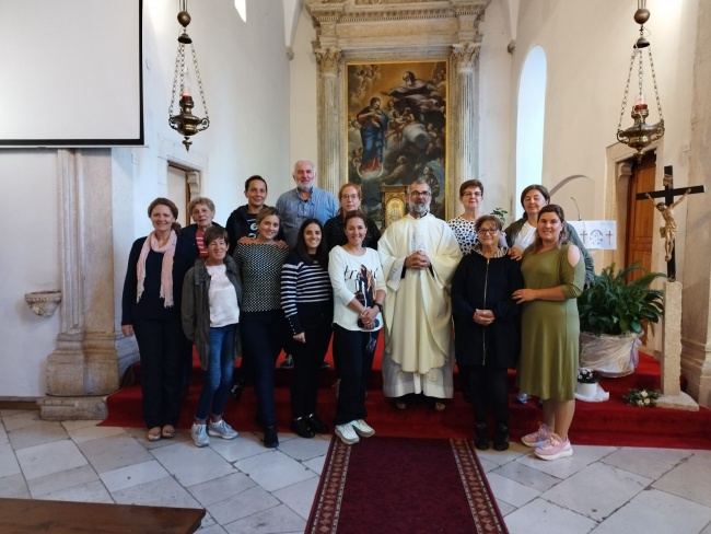 www.monfortanci.com - Misionari Monfortanci - Družba Marijina