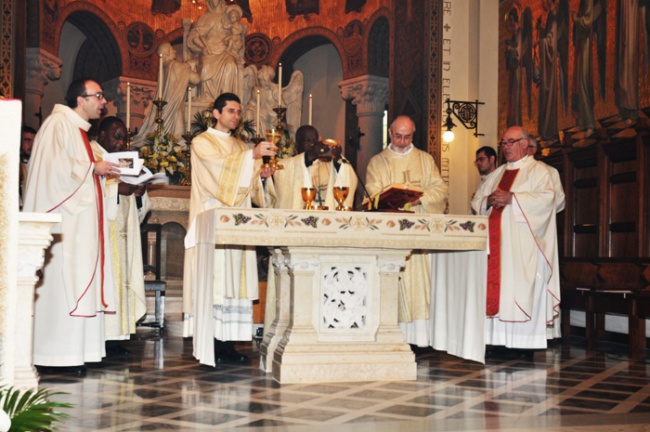 Misionari Monfortanci - Družba Marijina