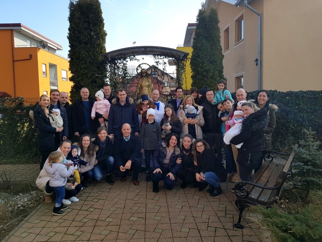 www.monfortanci.com - Misionari Monfortanci - Družba Marijina