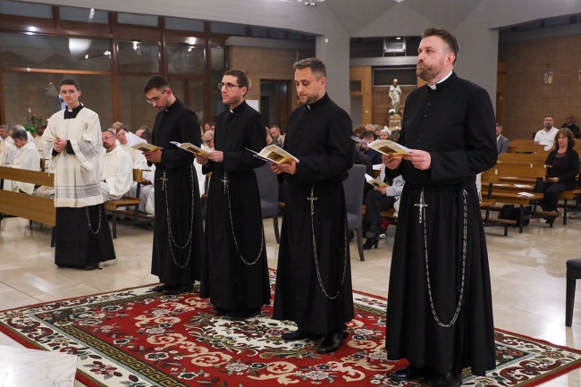 www.monfortanci.com, Misionari Monfortanci - Družba Marijina
